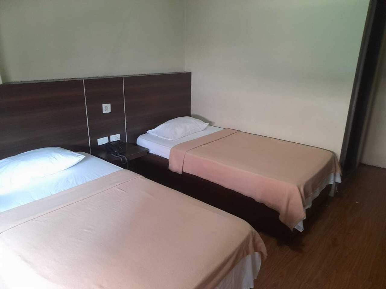 Oyo 1011 First Hotel 마닐라 외부 사진